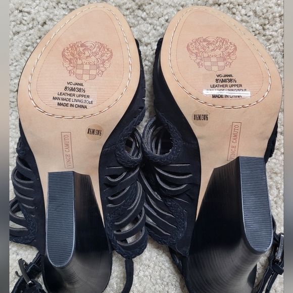 NWOT Vince Camuto Janil Leather Stacked Heel in Black - Picture 6 of 11